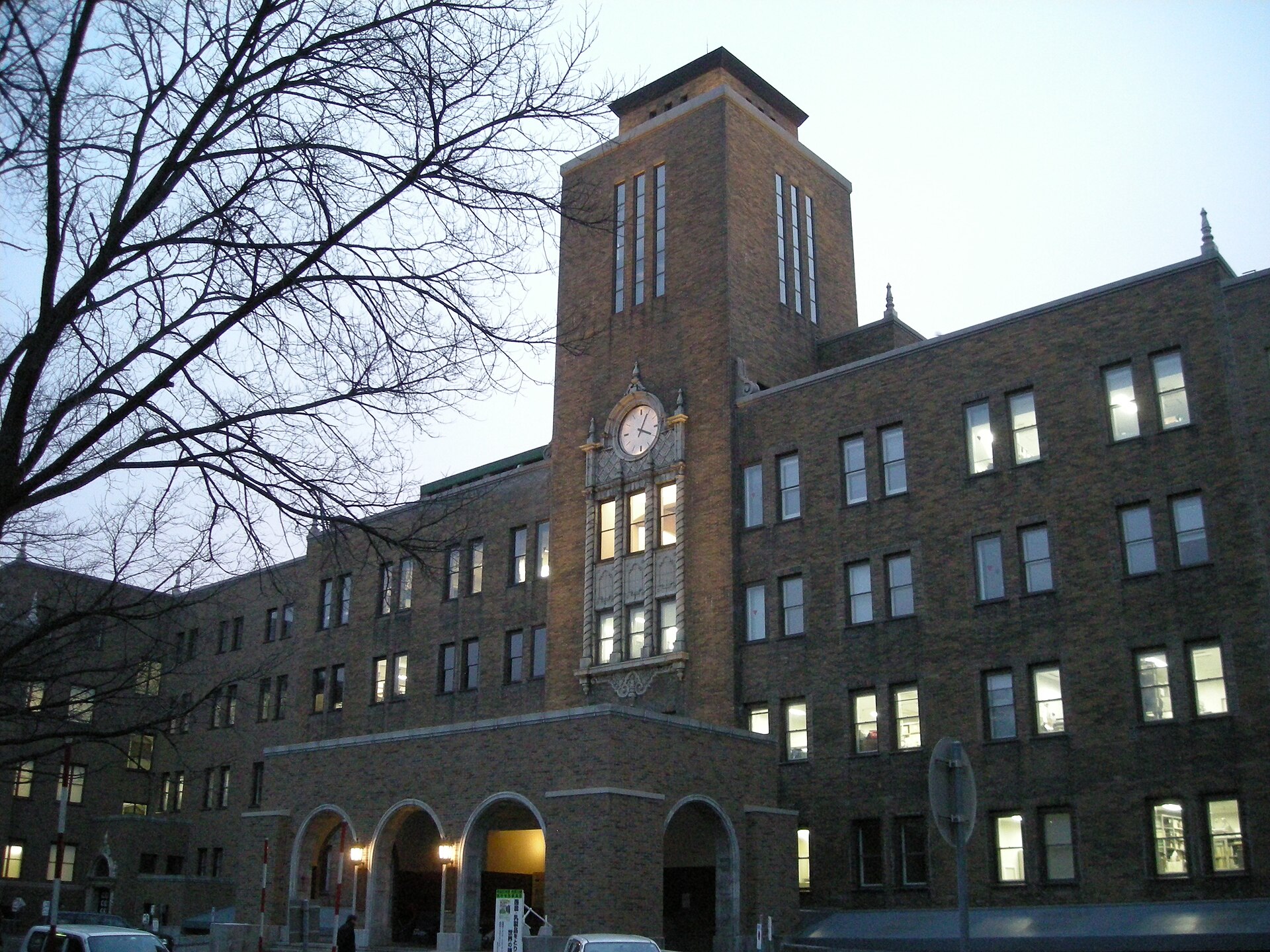 北海道大学 札幌キャンパスの農学部本館
