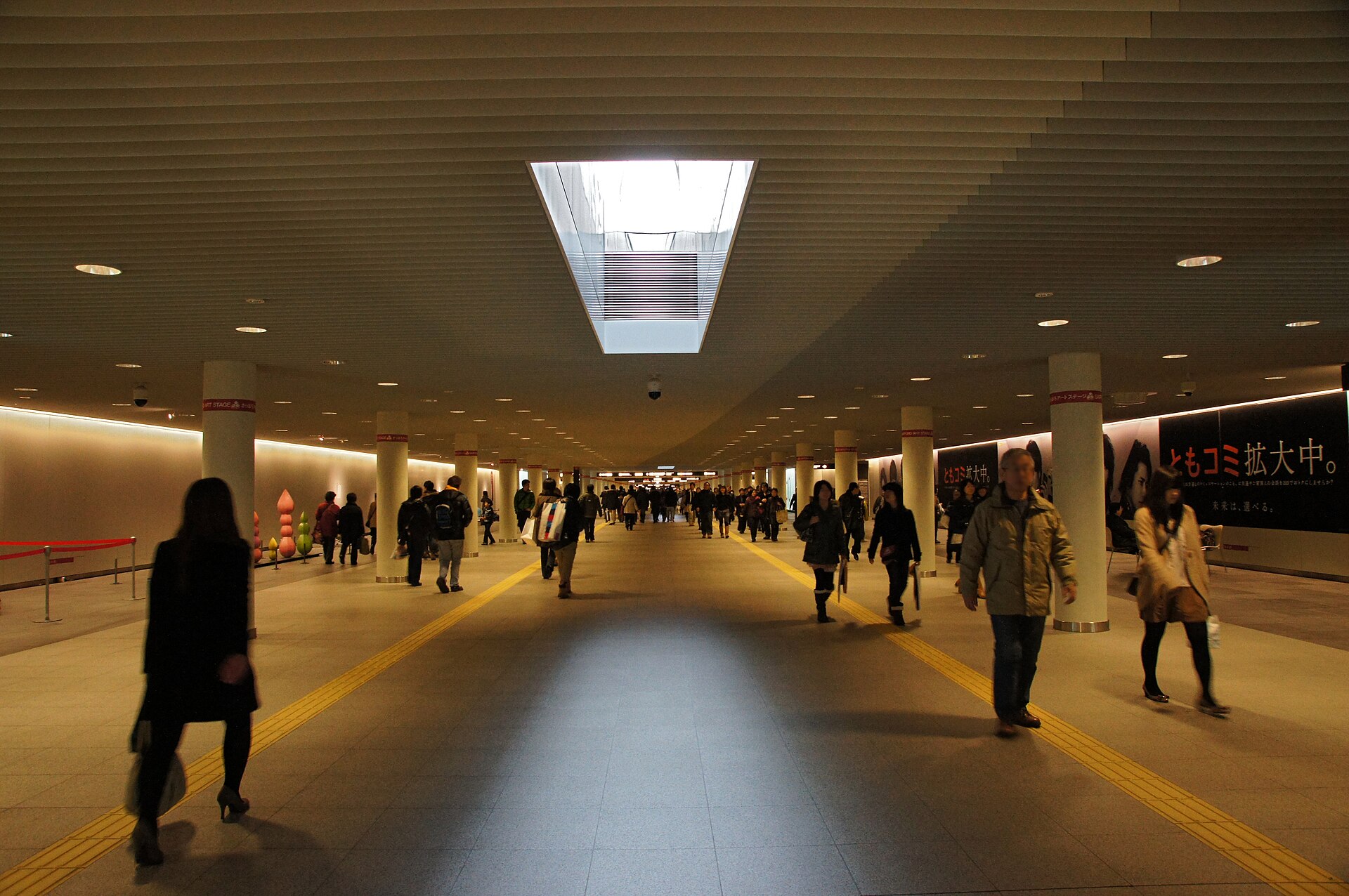 札幌駅前通地下歩行空間(チ・カ・ホ)の通路